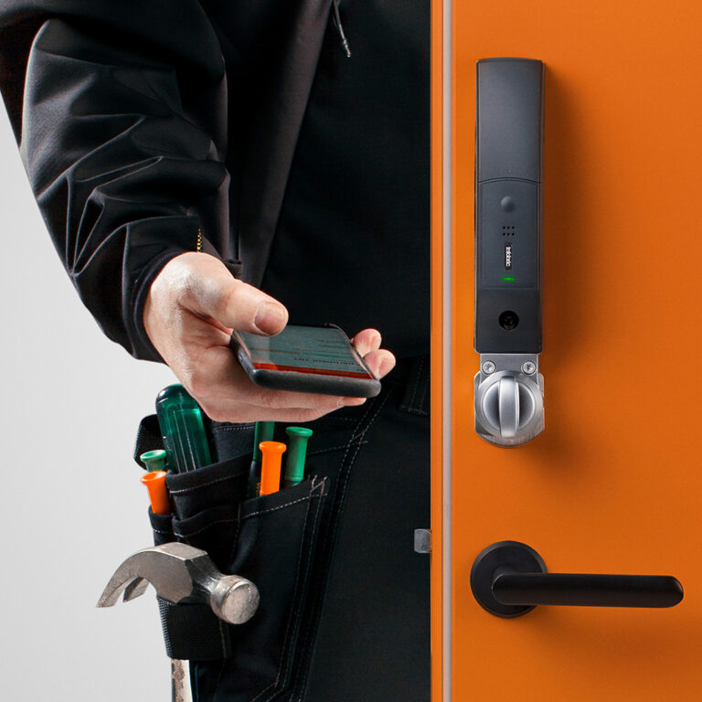 Ease Smart Lock montert på dør